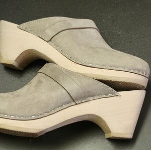 Maguba clogs. Gray suede. Size 38/8